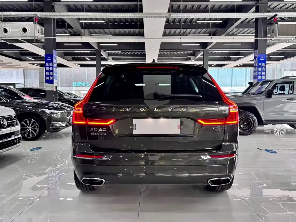 Volvo XC60 2021 из CN, фото 7