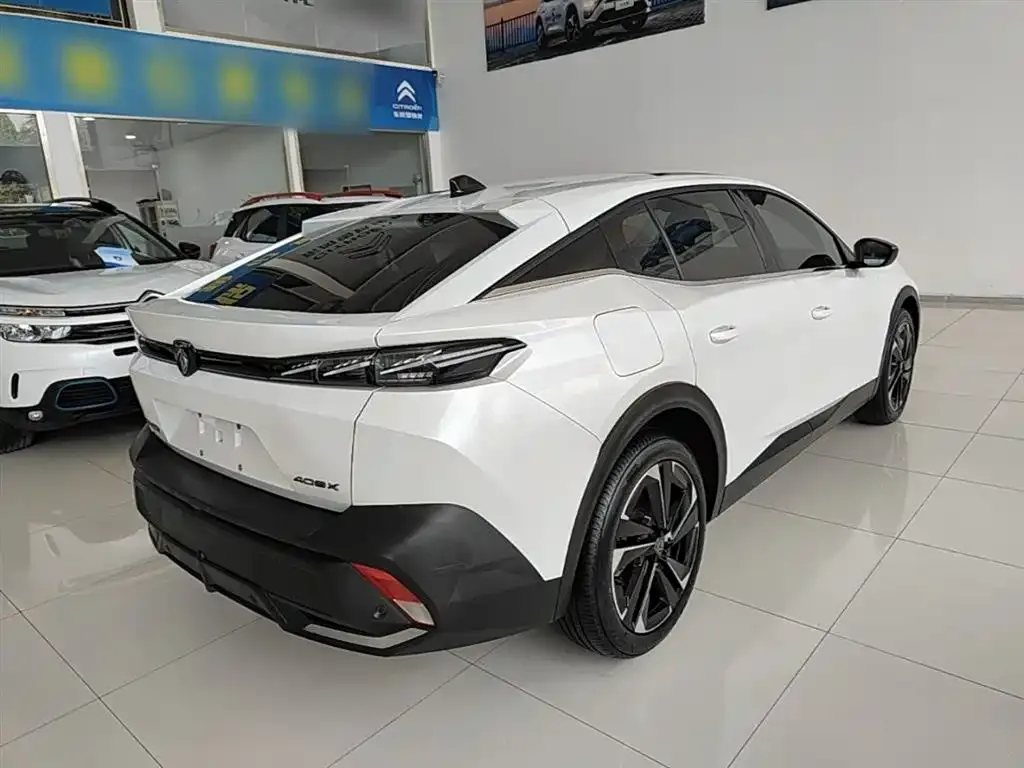 Peugeot 408X 2023 из CN, фото 4