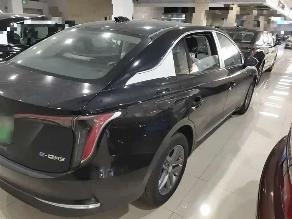 Hongqi E-QM5 2025 из CN, фото 10
