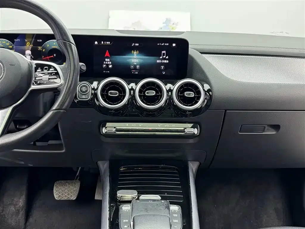 Mercedes-Benz GLA — фото 5