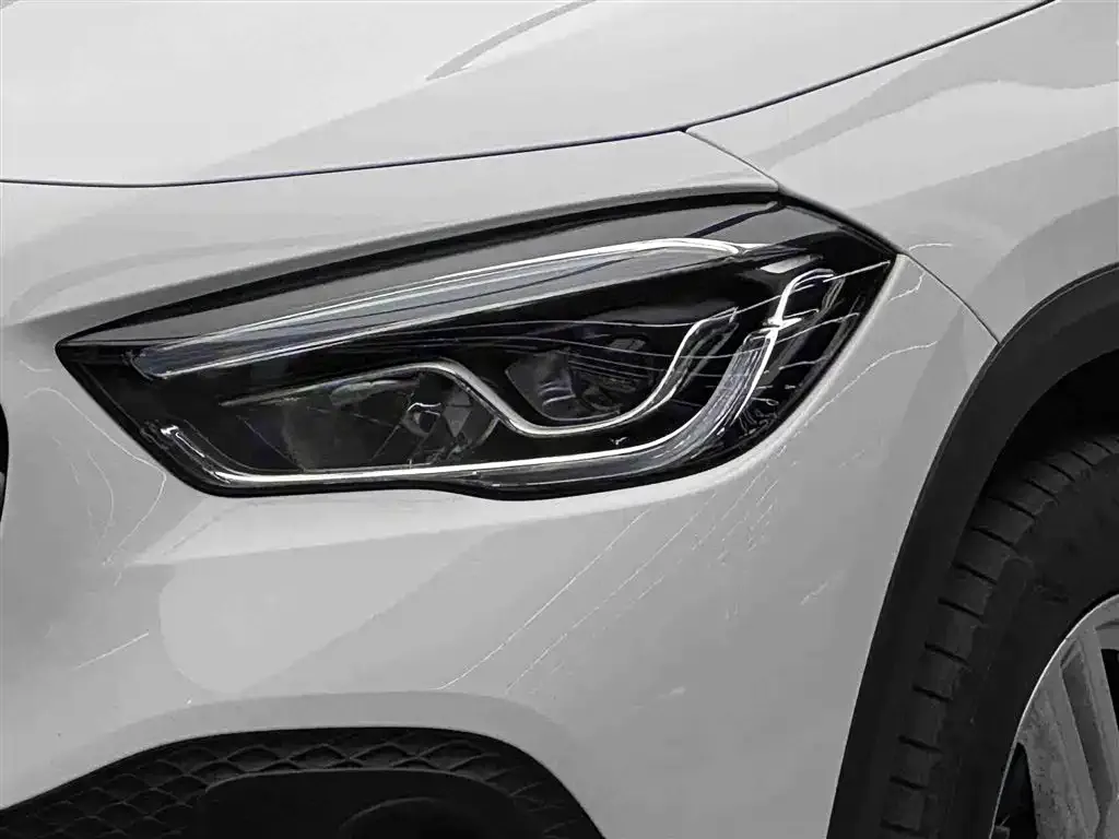 Mercedes-Benz GLA — фото 6