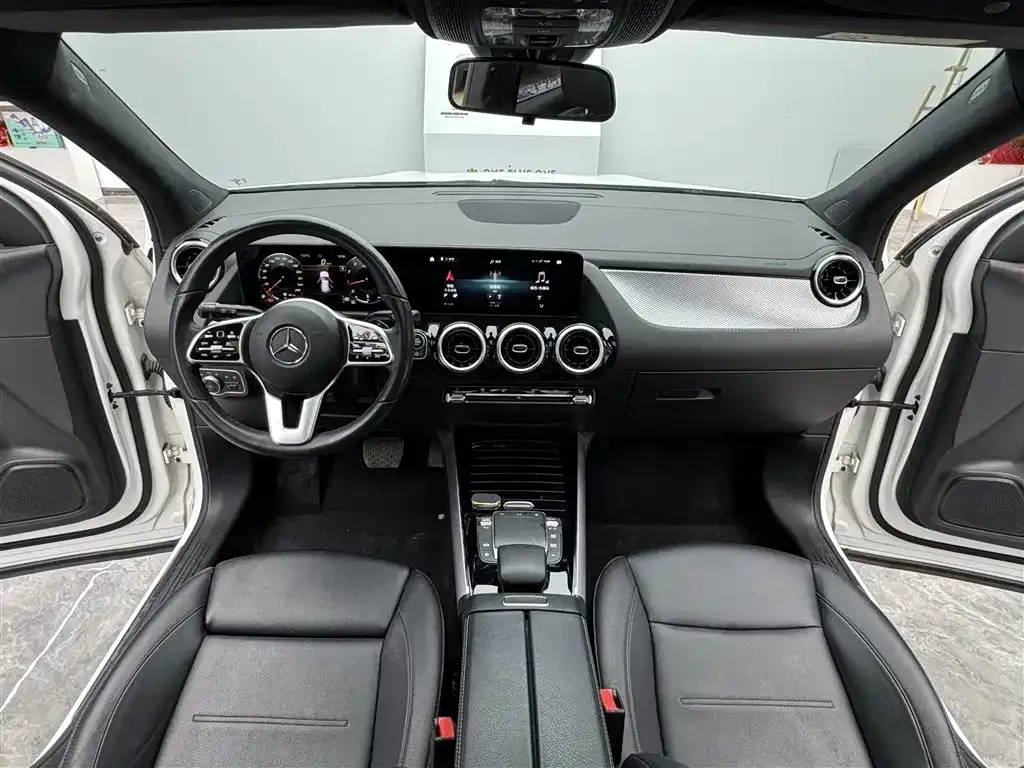 Mercedes-Benz GLA — фото 7