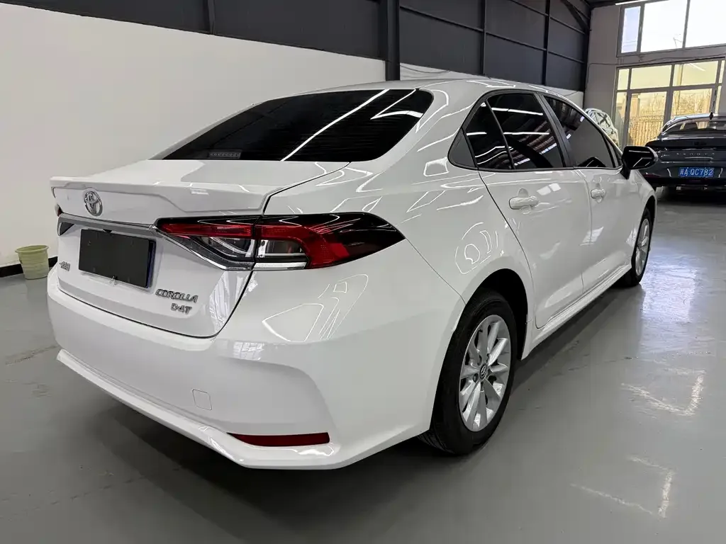 Toyota Corolla — фото 2