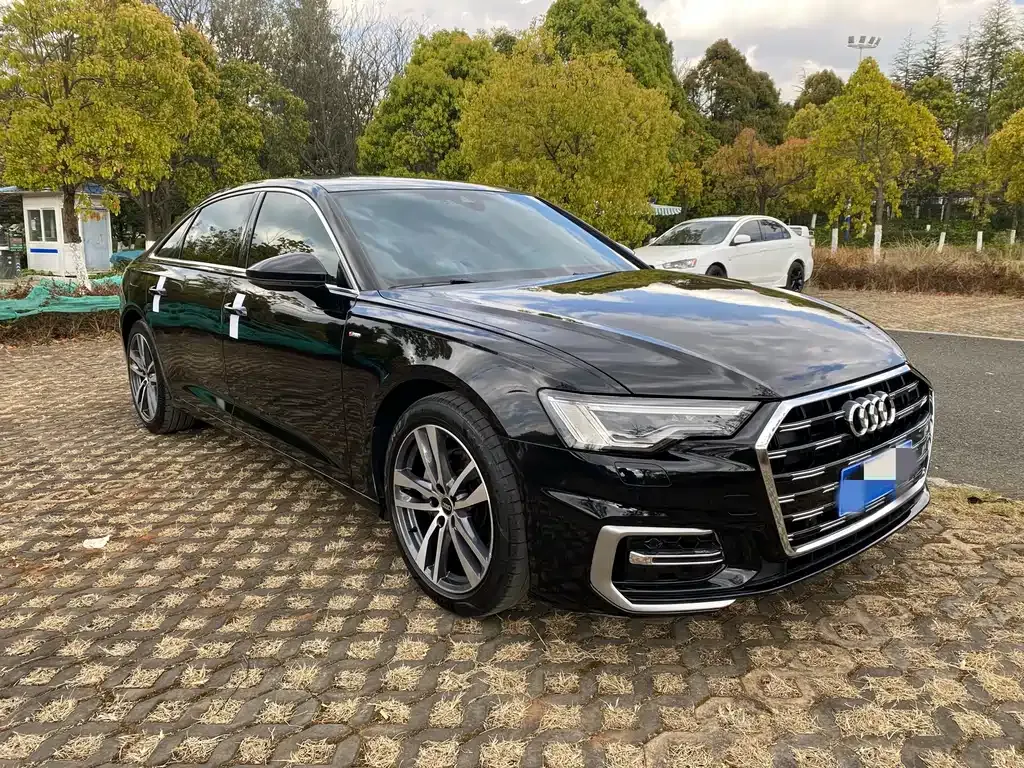 Audi A6L — фото 10