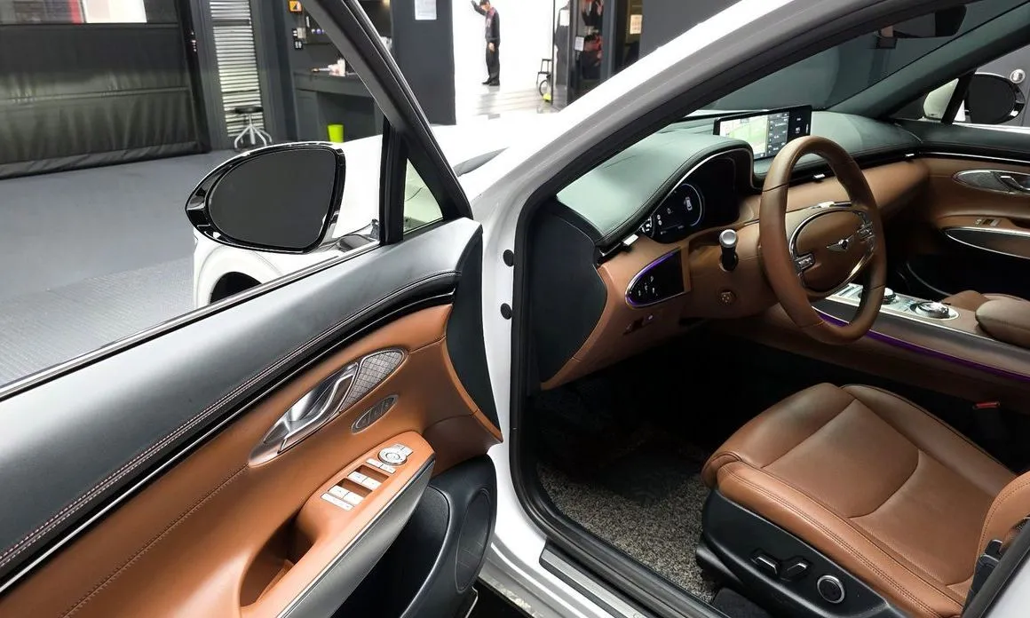 Genesis GV70 — фото 5