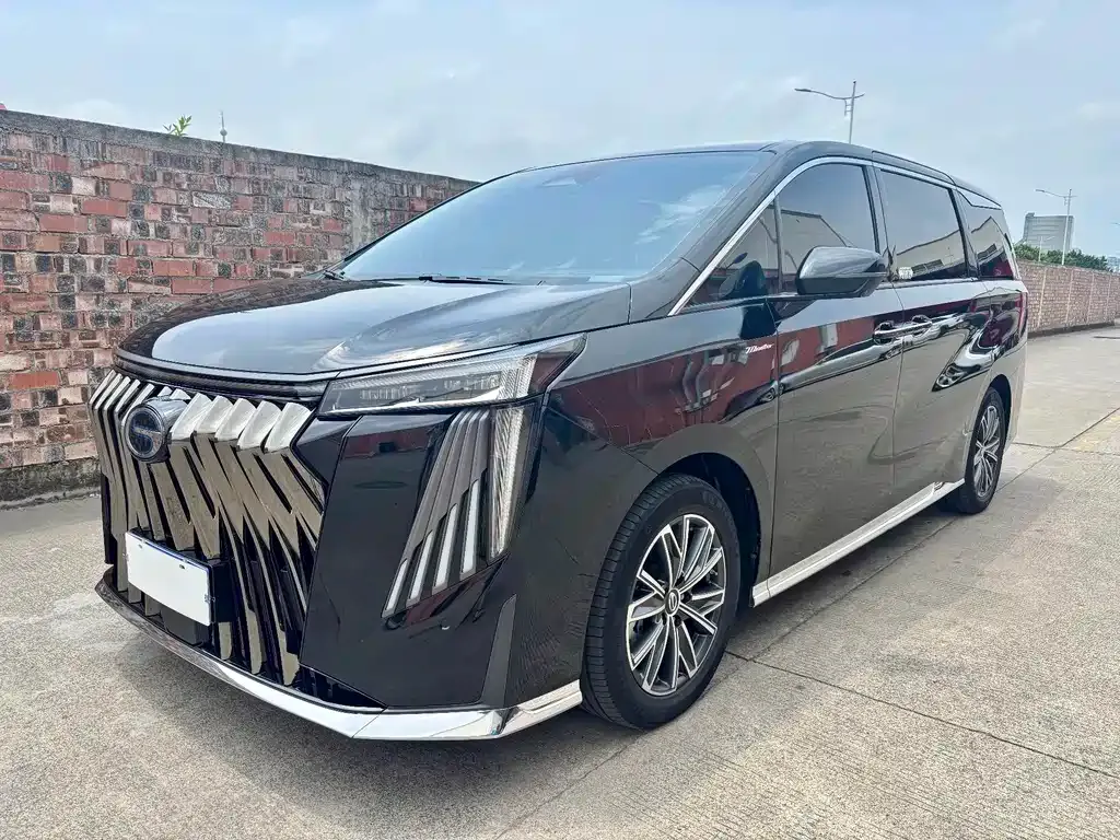 GAC Motor Trumpchi M8 — фото 1