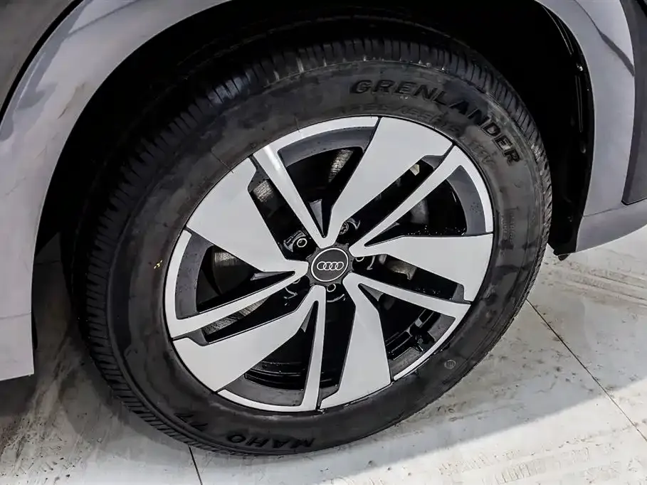 Audi Q6 2024 из CN, фото 5
