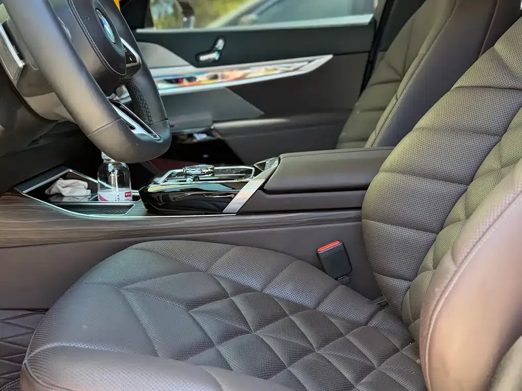 BMW 7 Series 2023 из CN, фото 5