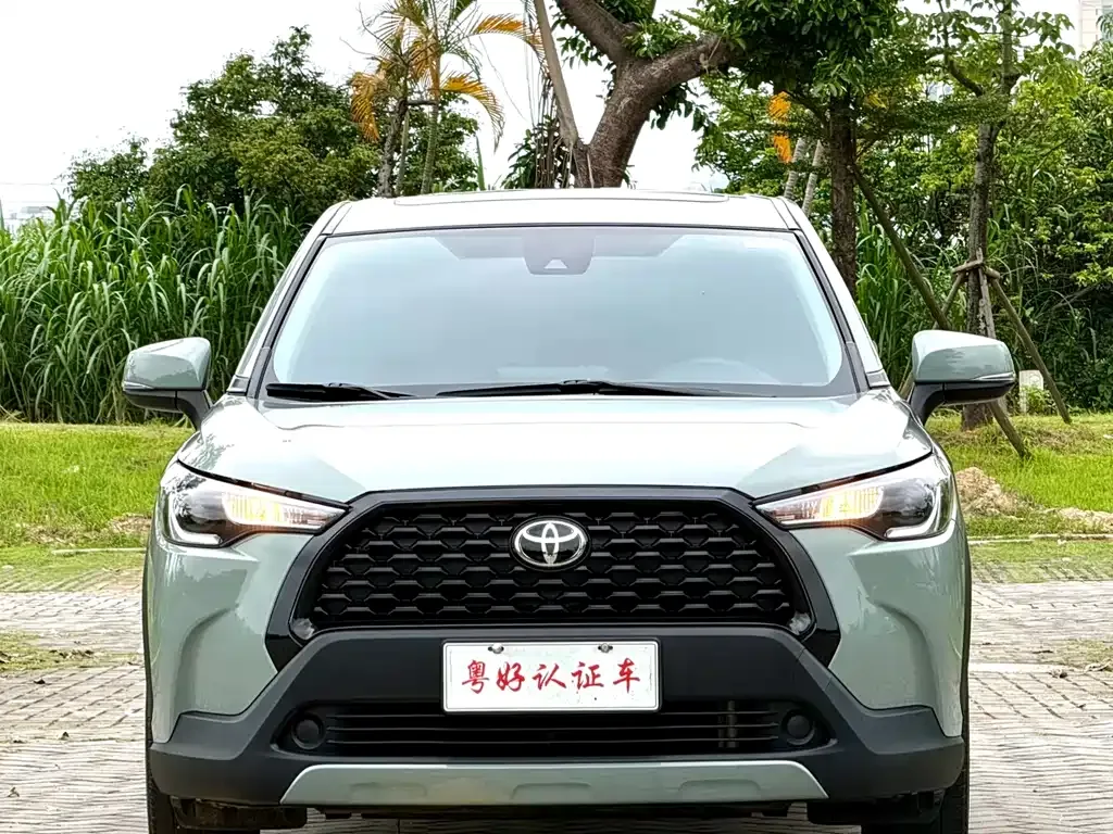 Toyota Corolla Cross — фото 1