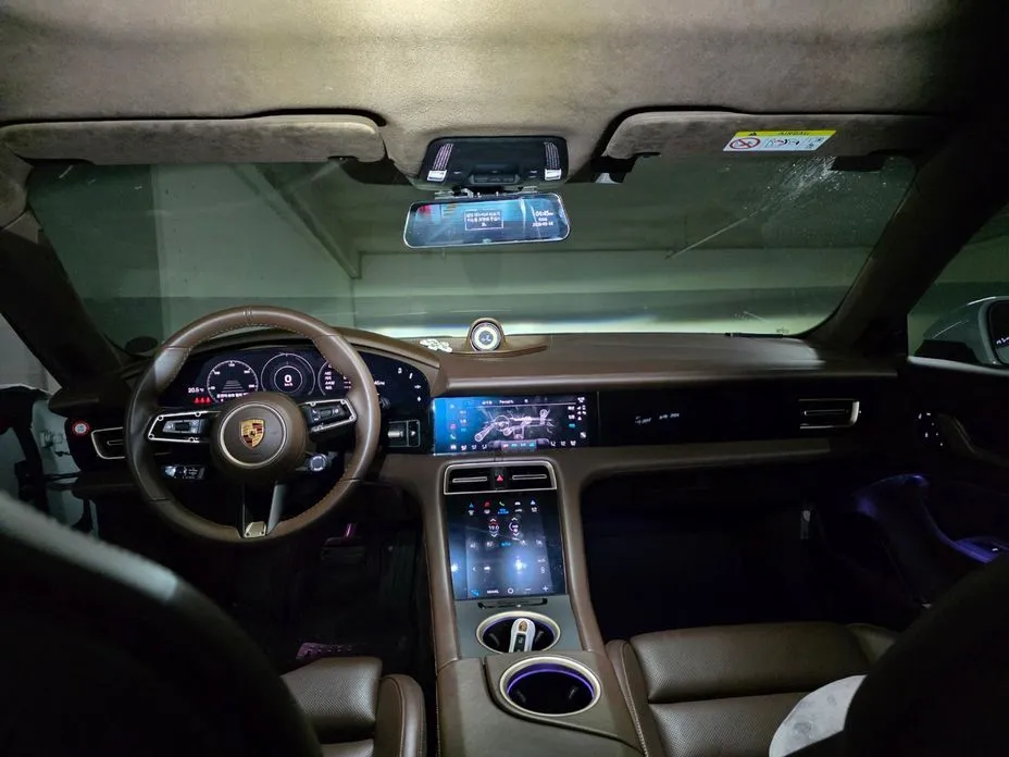 Porsche Taycan 2022 из KR, фото 10
