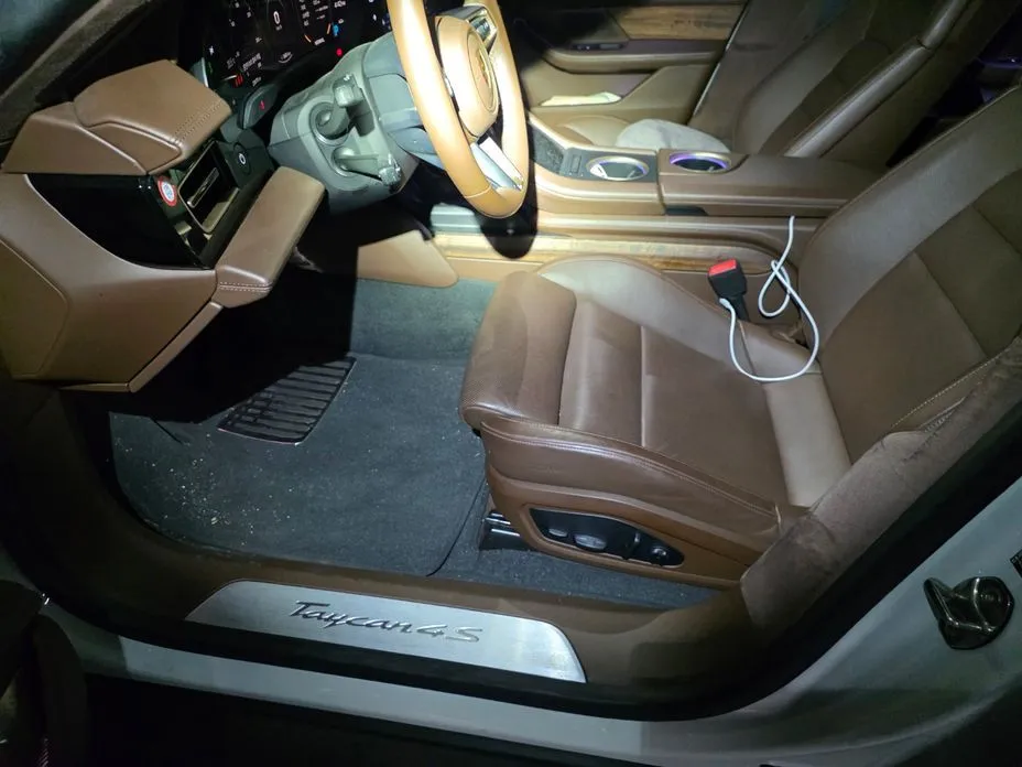 Porsche Taycan 2022 из KR, фото 3