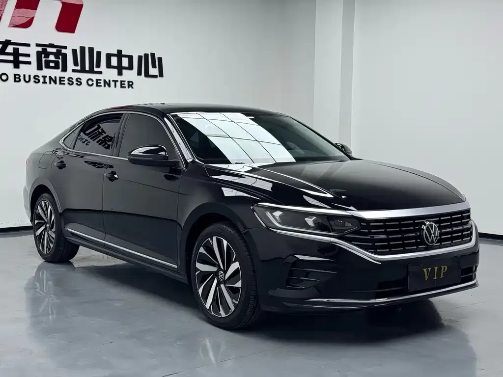 Volkswagen Passat — фото 4