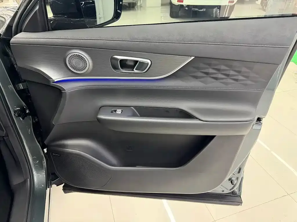 Chery Tiggo 8 PLUS — фото 9