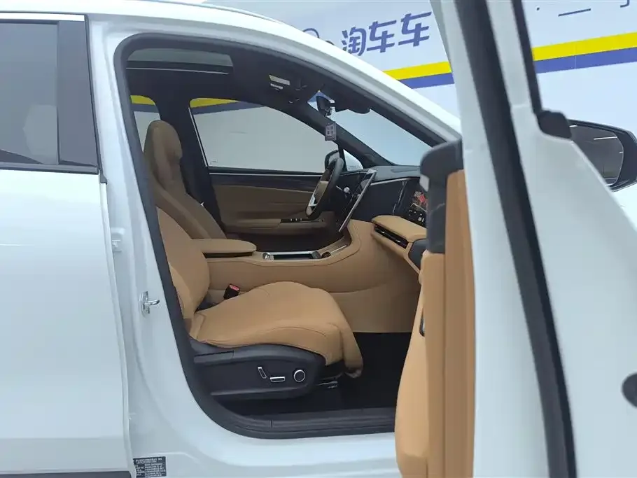 Geely Galaxy L7 — фото 2