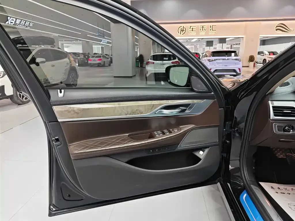 BMW 7 Series 2022 из CN, фото 5