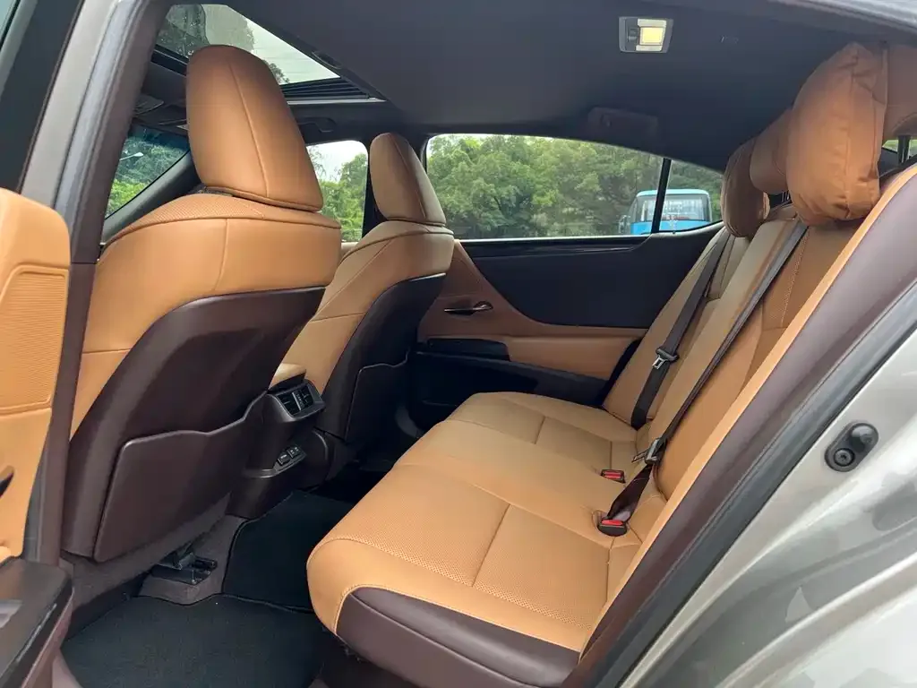 Lexus ES 2021 из CN, фото 7