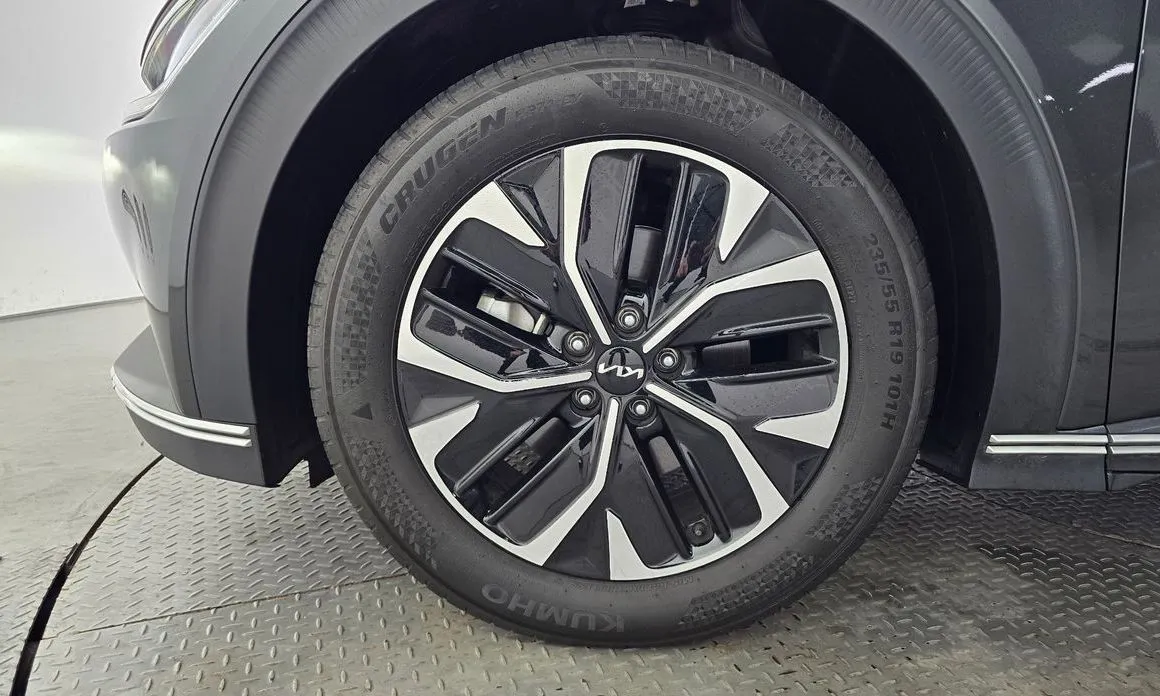 Kia EV6 2023 из KR, фото 9