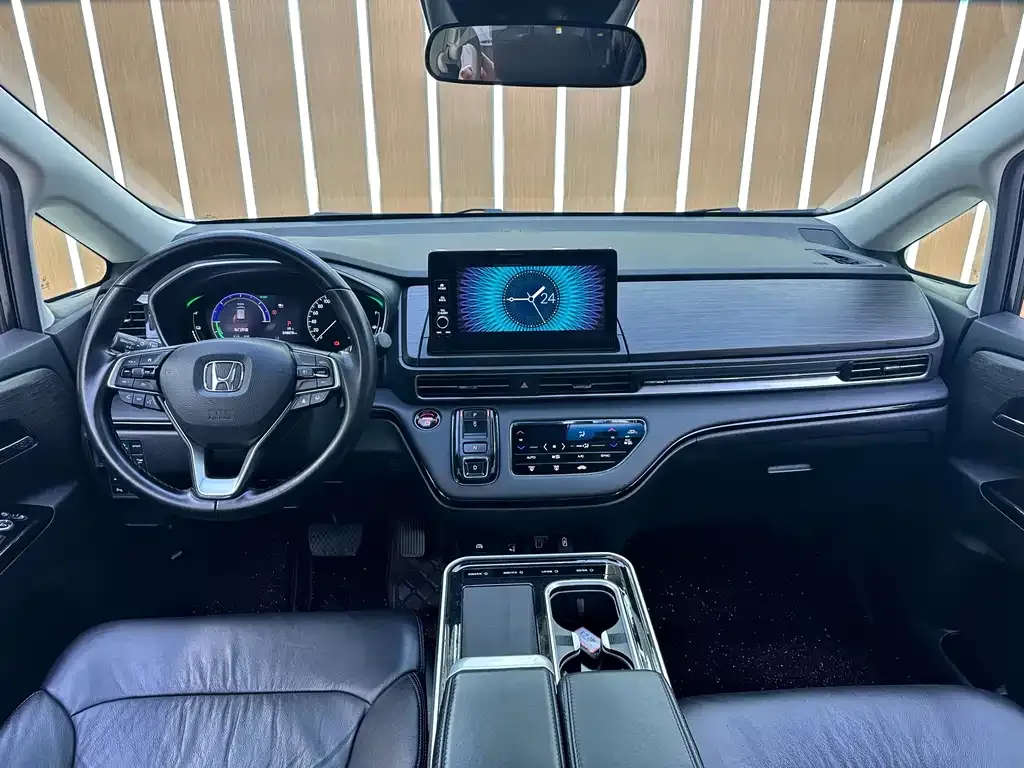 Honda Elysion 2024 из CN, фото 7