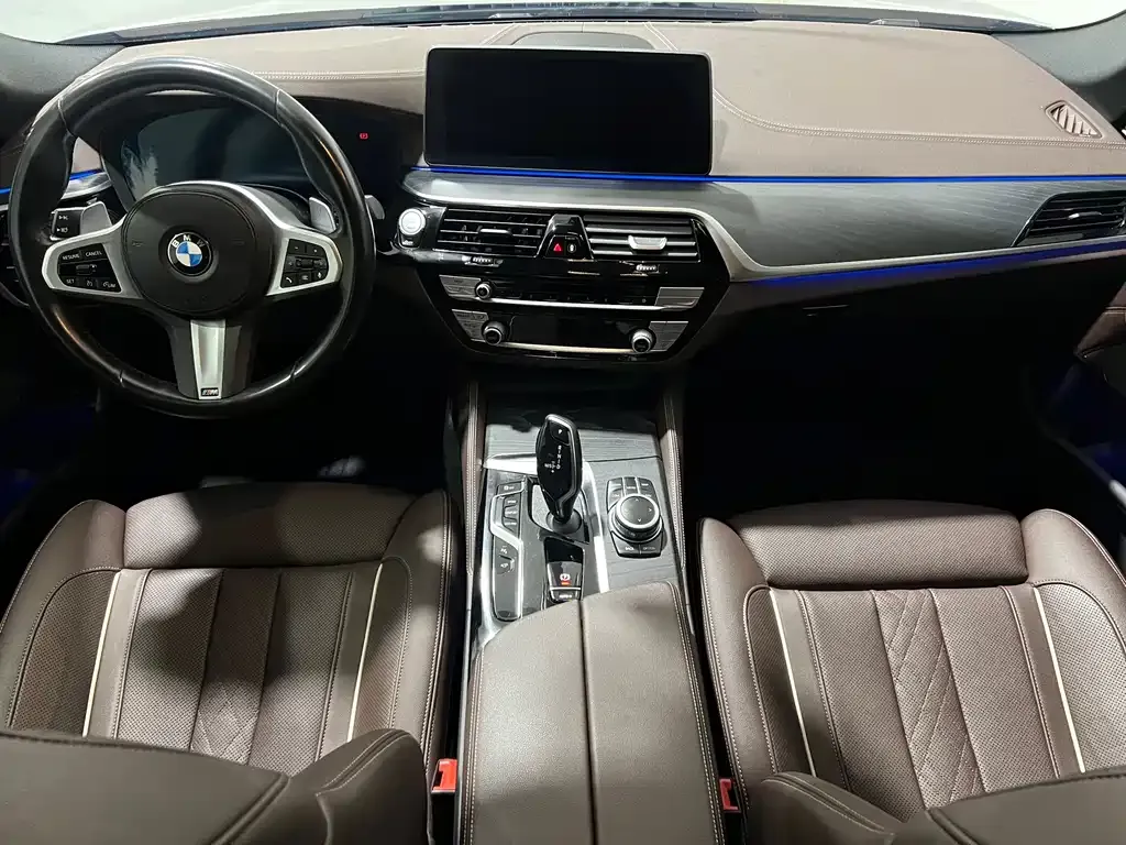 BMW 5 Series — фото 6