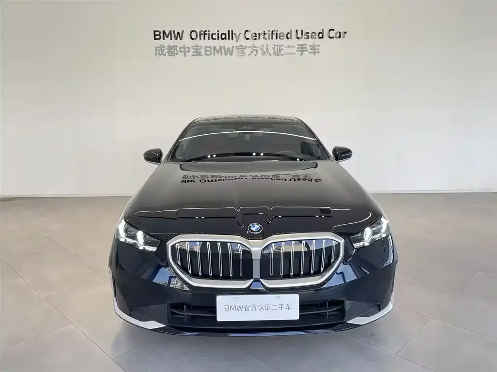 BMW 5 Series — фото 5