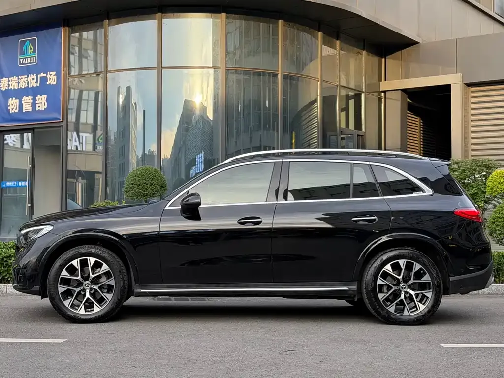 Mercedes-Benz GLC 2024 из CN, фото 10