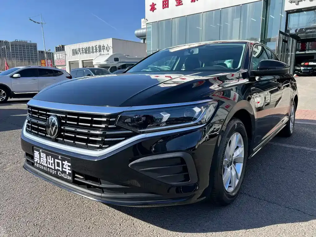 Volkswagen Passat — фото 1
