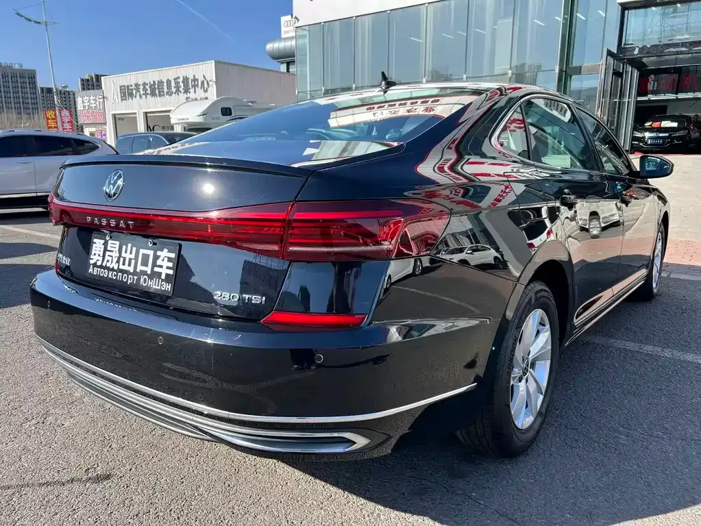Volkswagen Passat — фото 8
