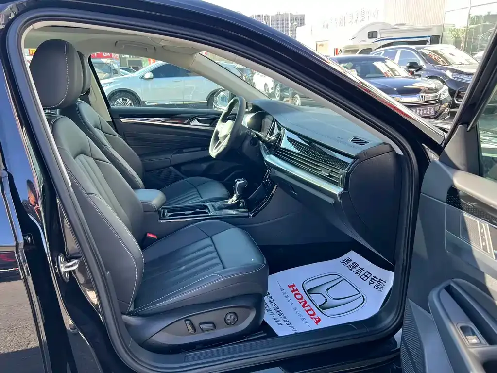 Volkswagen Passat — фото 5