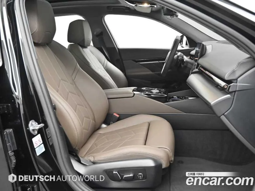 BMW 5-Series 2024 из KR, фото 4
