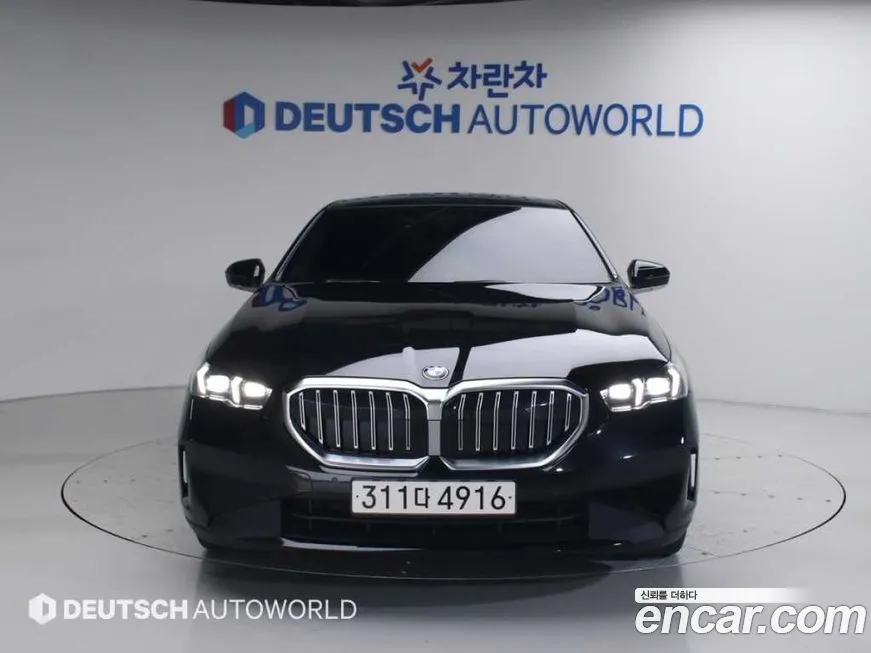 BMW 5-Series 2024 из KR, фото 5