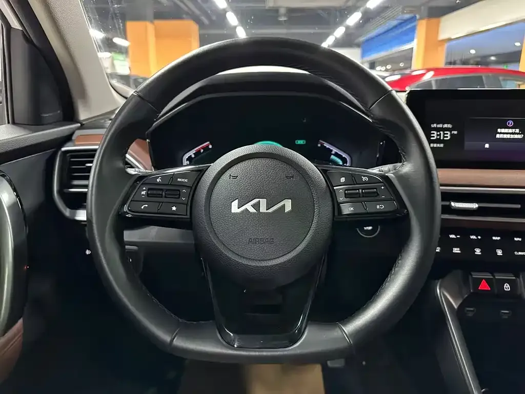 Kia Sportage — фото 9