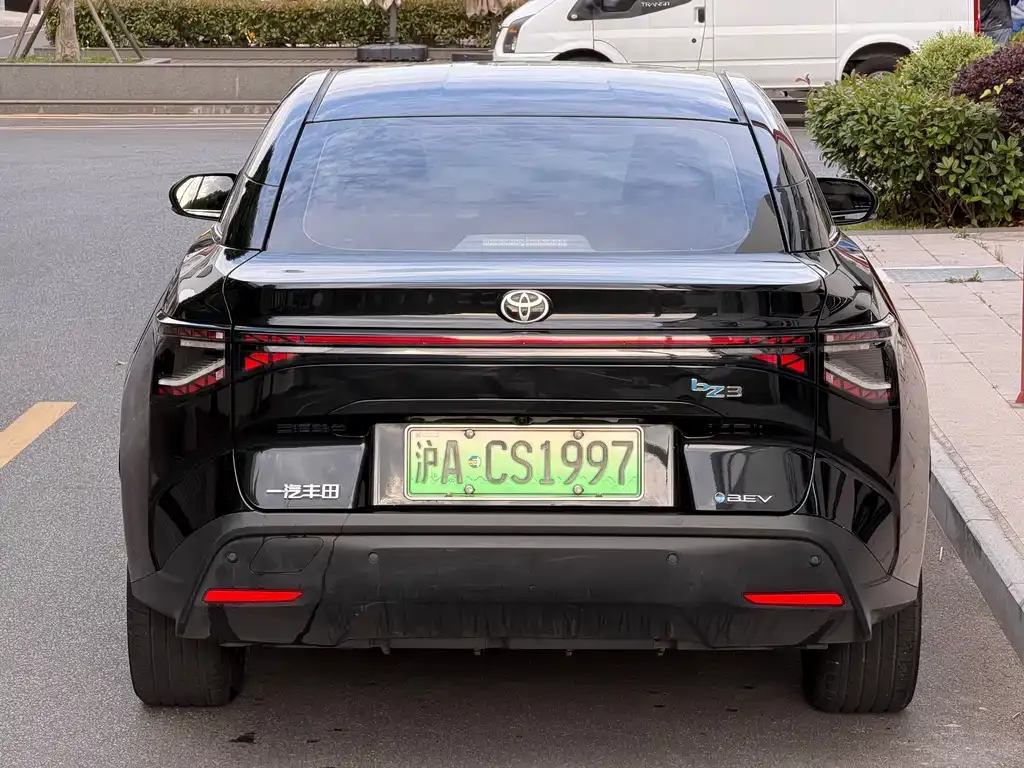 Toyota bZ3 2023 из CN, фото 10