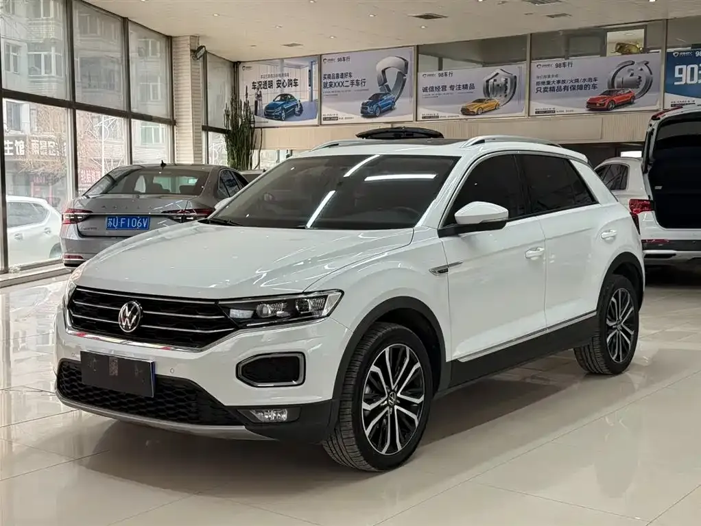 Volkswagen T-Roc — фото 1