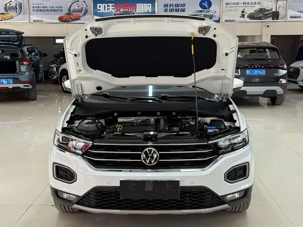 Volkswagen T-Roc — фото 4