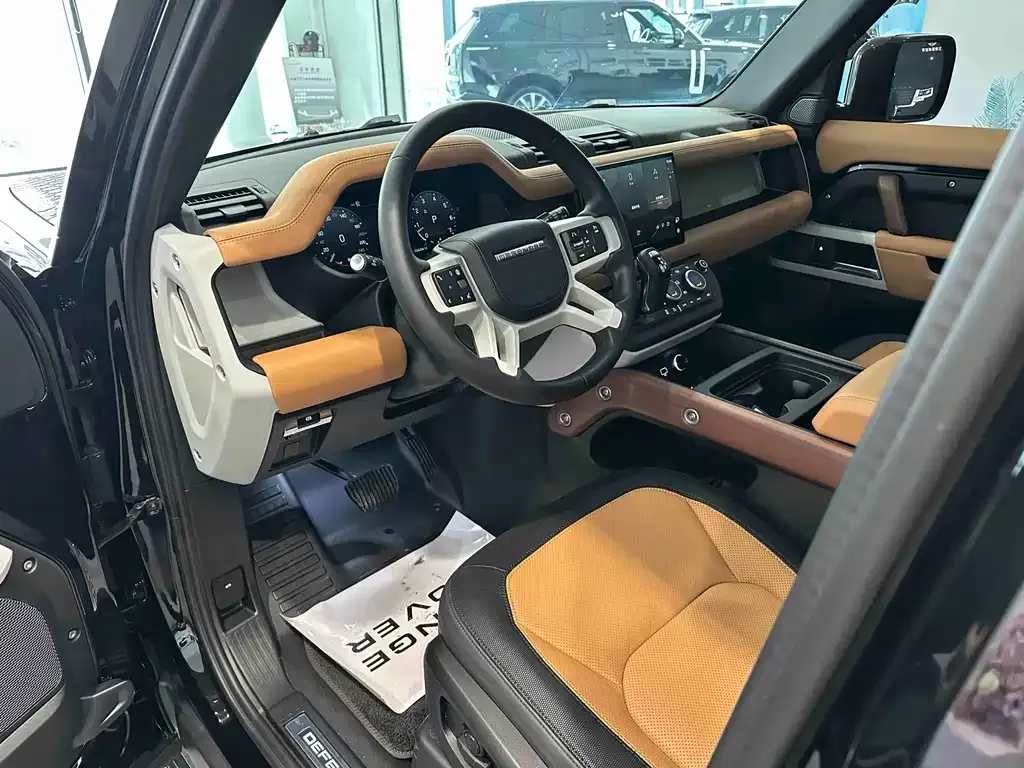 Land Rover Defender — фото 10