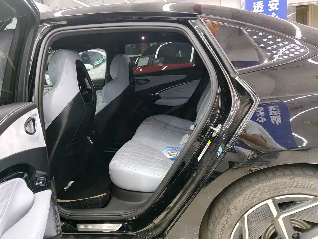 BYD Seal — фото 4