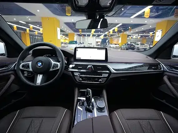 BMW 5 Series — фото 2