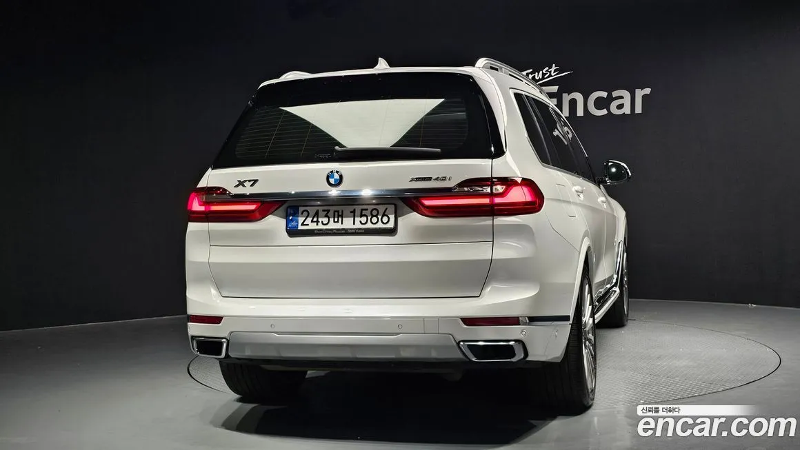 BMW X7 — фото 2