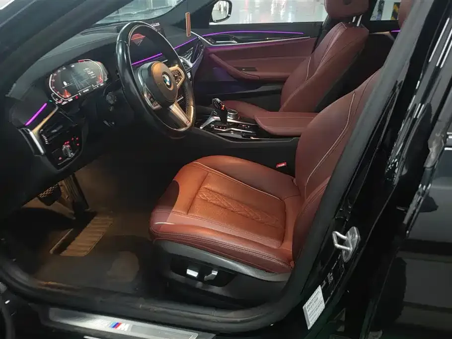BMW 5 Series 2021 из CN, фото 3