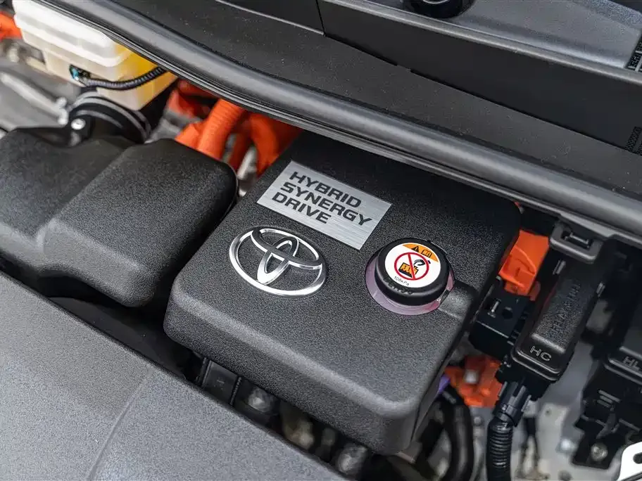 Toyota Alphard — фото 3