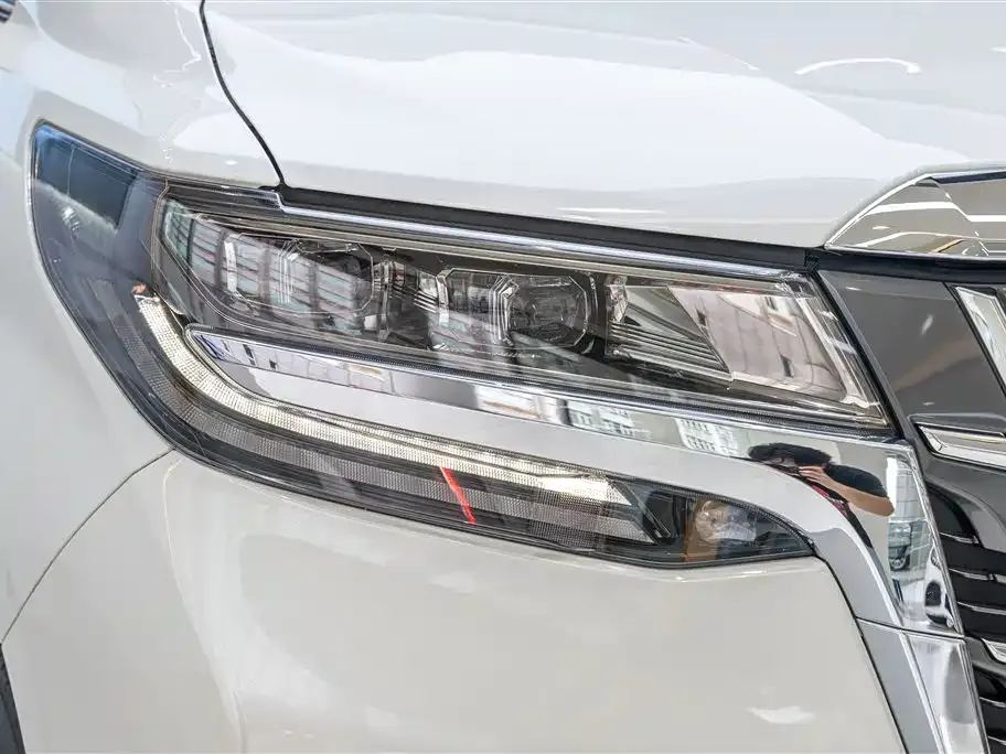 Toyota Alphard — фото 6