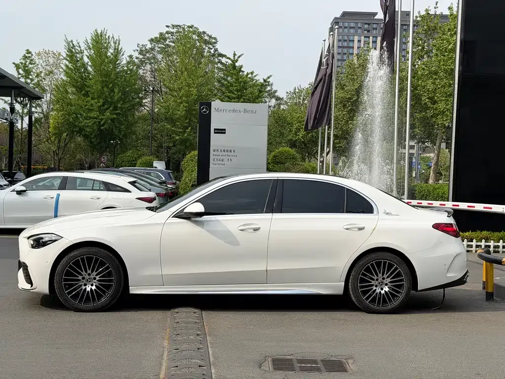 Mercedes-Benz C-Class — фото 10