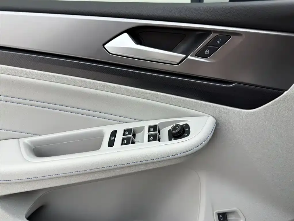 Volkswagen Lamando 2023 из CN, фото 7
