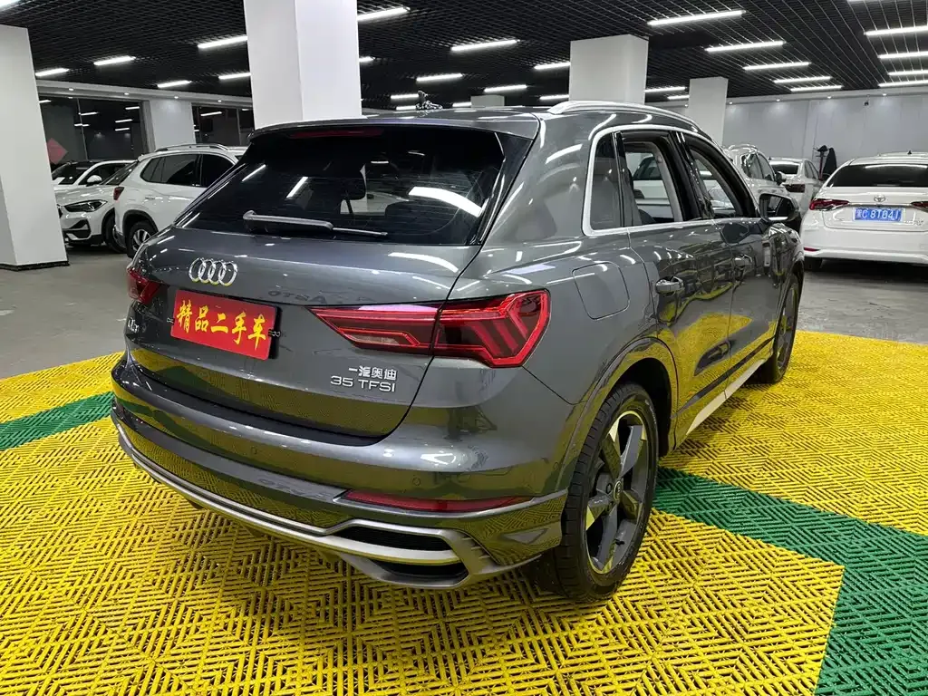Audi Q3 — фото 2