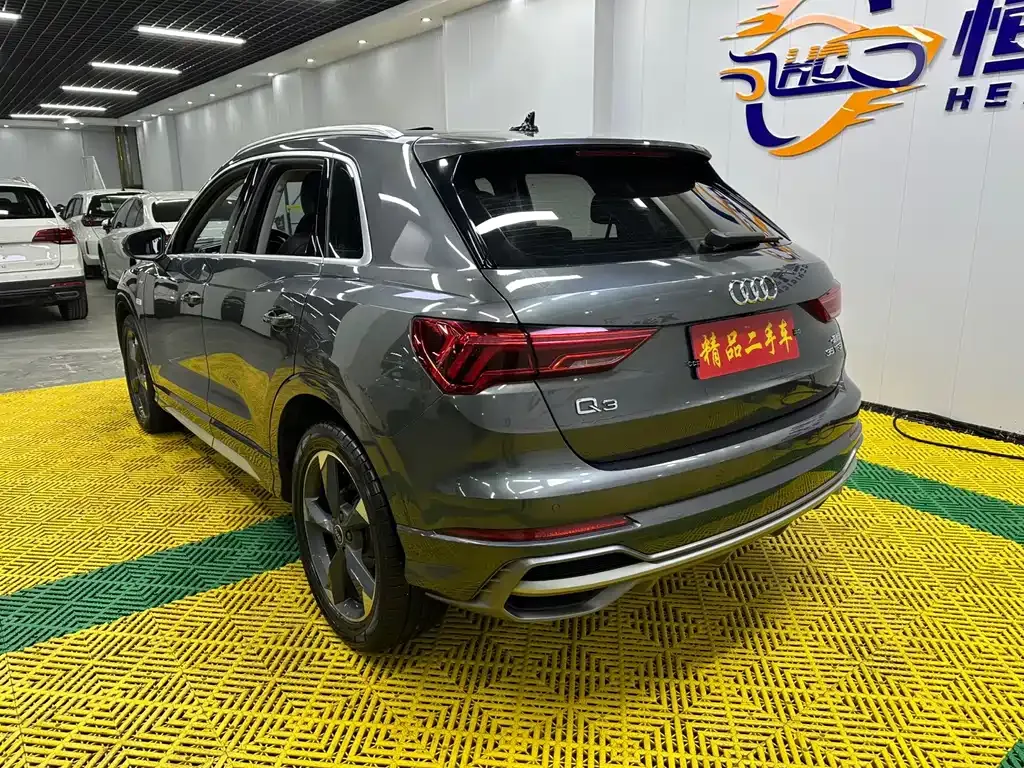 Audi Q3 — фото 9