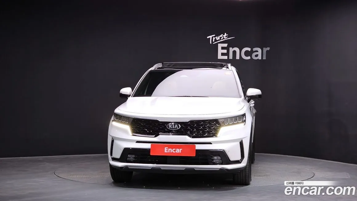 Kia Sorento — фото 9