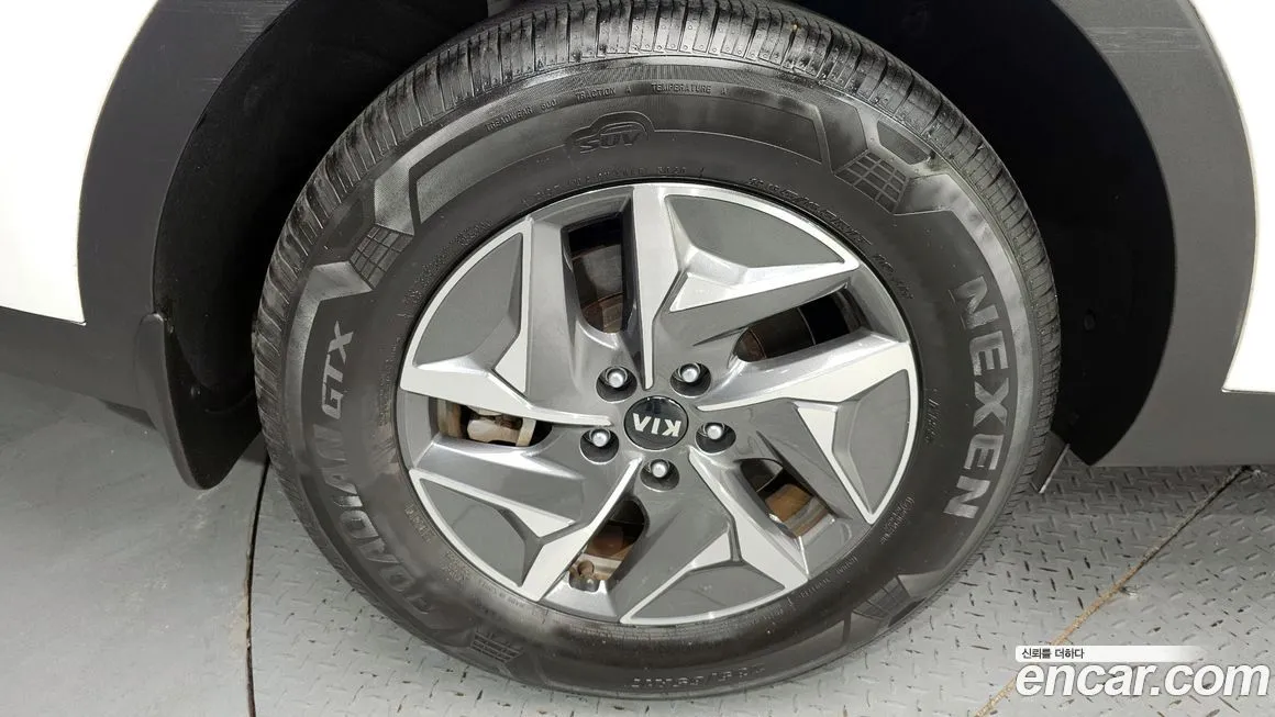 Kia Sorento — фото 6