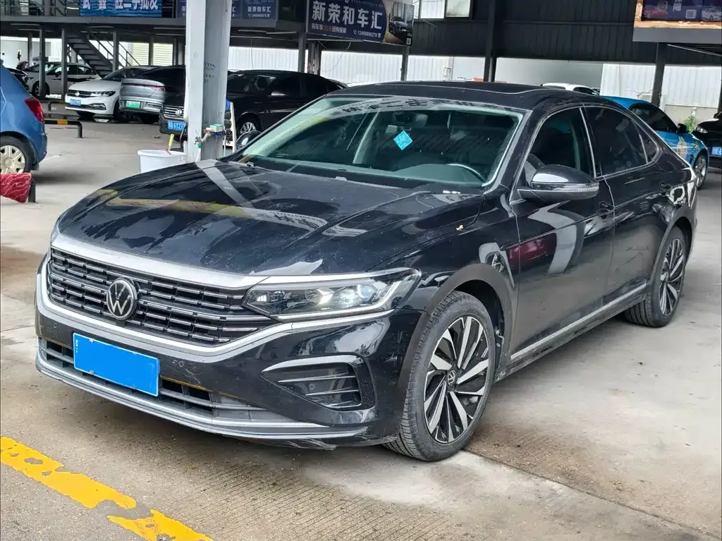 Volkswagen Passat — фото 1