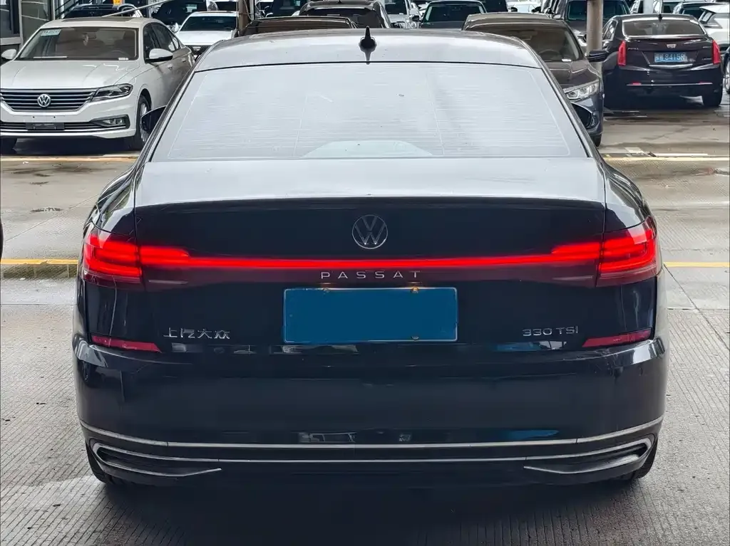 Volkswagen Passat — фото 3