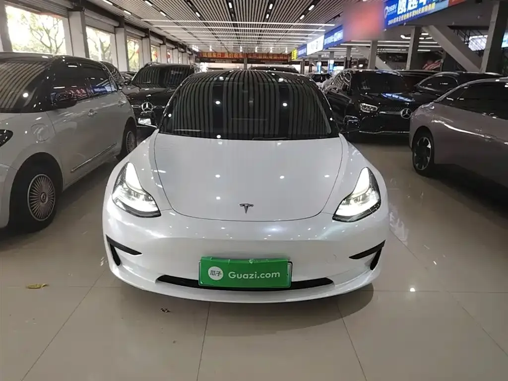 Tesla Model 3 — фото 2